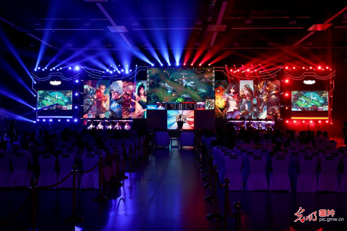 通过边路突 通过边路突