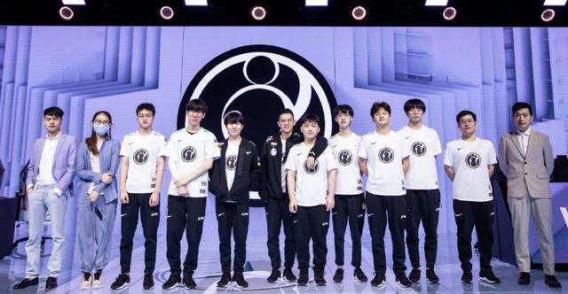 集合姿势下 集合姿势下